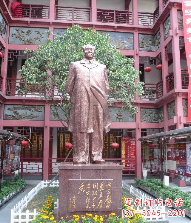 金华毛泽东伟人铜雕,展示传统文化风采!