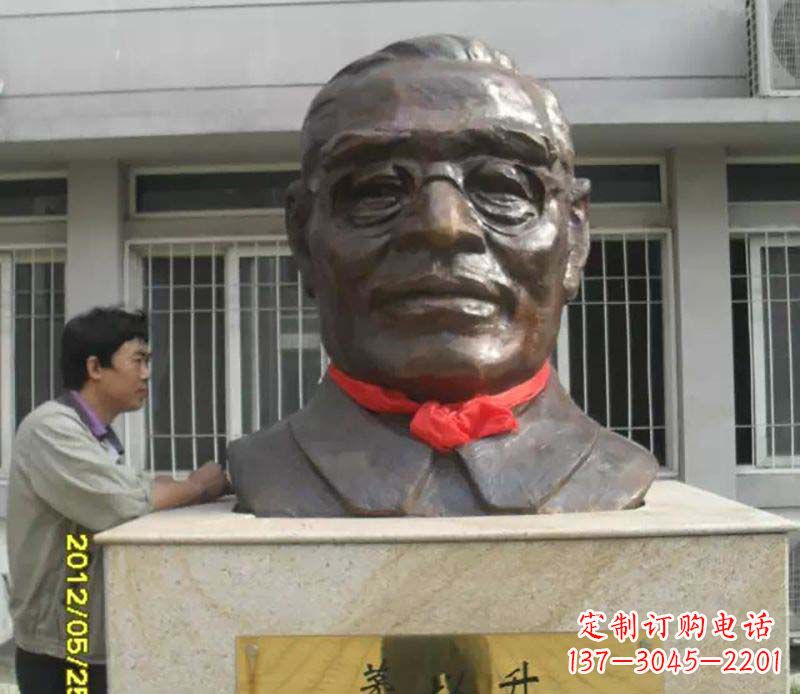 金华领雕塑:打造精致头像铜雕