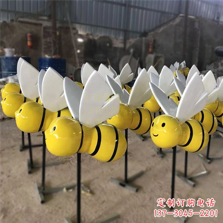 金华动感蜜蜂雕塑,营造精致的都市公园