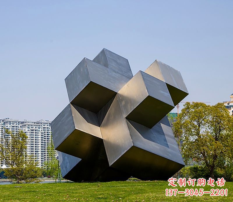 金华童年回忆,用魔方不锈钢雕塑激发梦想