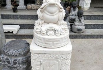 金华金蟾立柱石动物雕塑