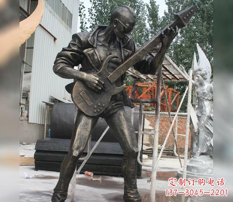 金华男人弹吉他人物景观铜雕