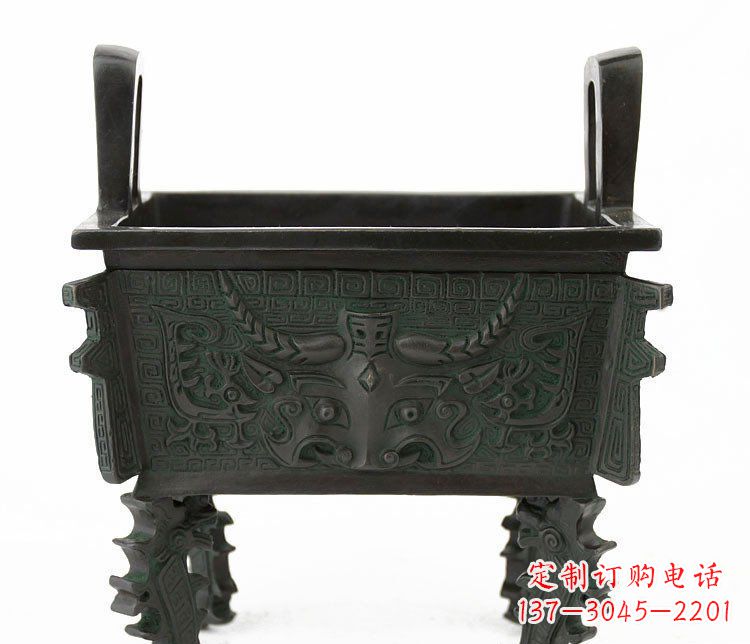 金华精致的牛头铜鼎铜雕