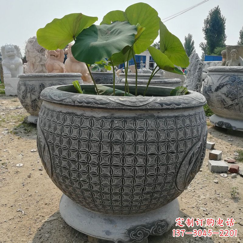 金华荷花鱼石雕塑,精美雕塑展现浪漫情怀