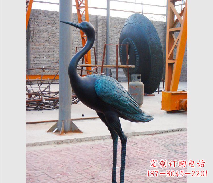 金华青铜仙鹤雕塑:展现古典和谐之美
