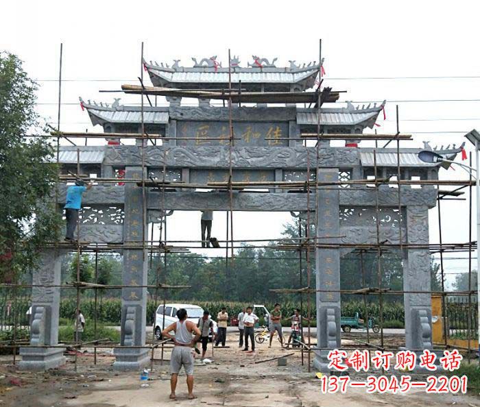 金华三门牌坊石雕-传统工艺制作出行业领先的雕塑