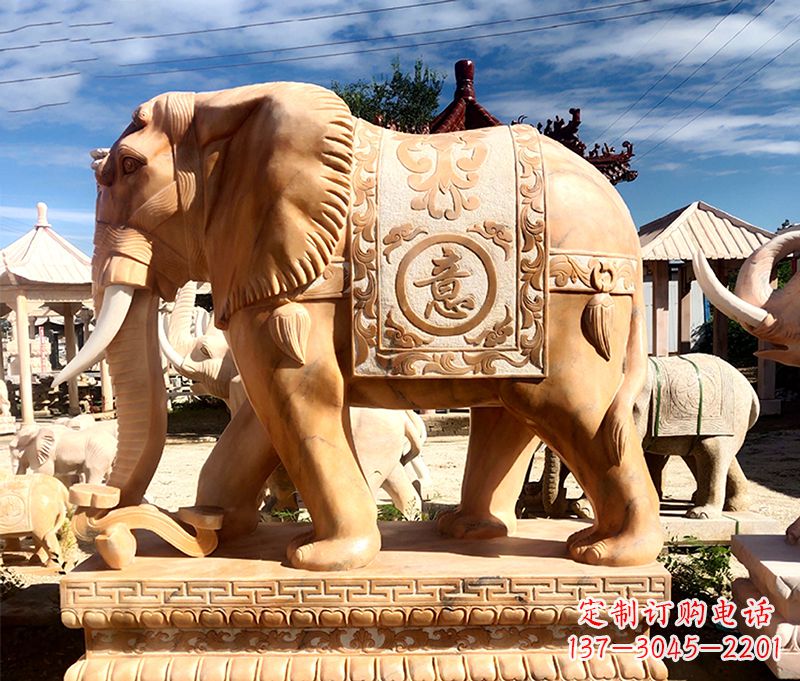 金华精致多姿的大象雕塑