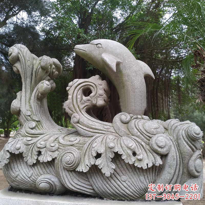 金华精美的石雕海豚雕塑,为您的公园林营造出别具匠心的水景特色