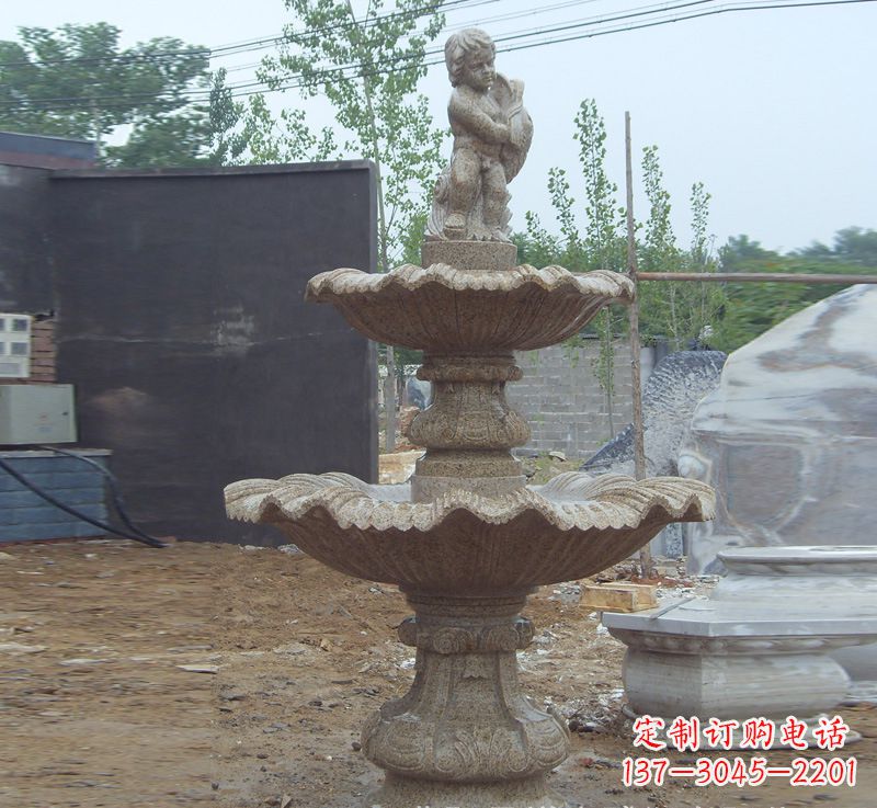 金华双手捧钵的石雕佛像