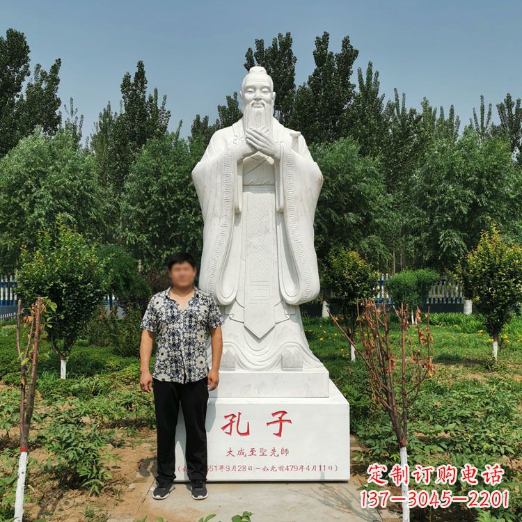 金华寺庙孔子雕像