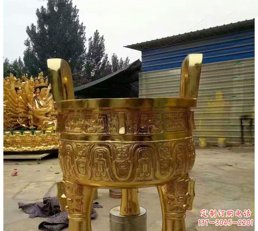 金华寺庙三足圆形香炉铜雕