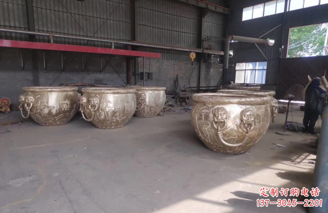 金华寺庙水缸铜雕塑