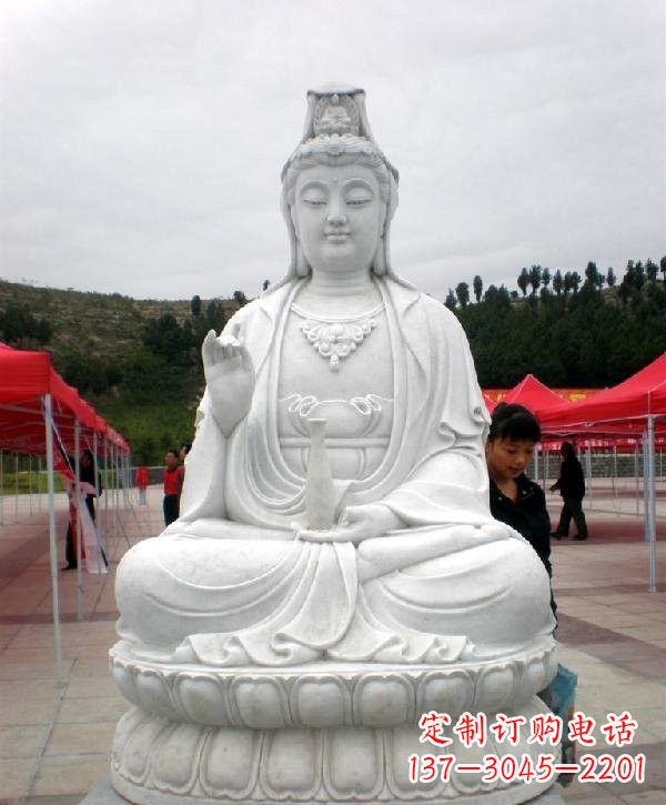 金华寺庙坐式观音雕像