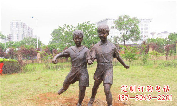金华踢足球公园人物铜雕 (2)