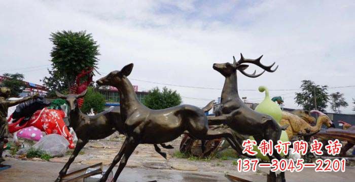 金华跳跃的小鹿铜雕