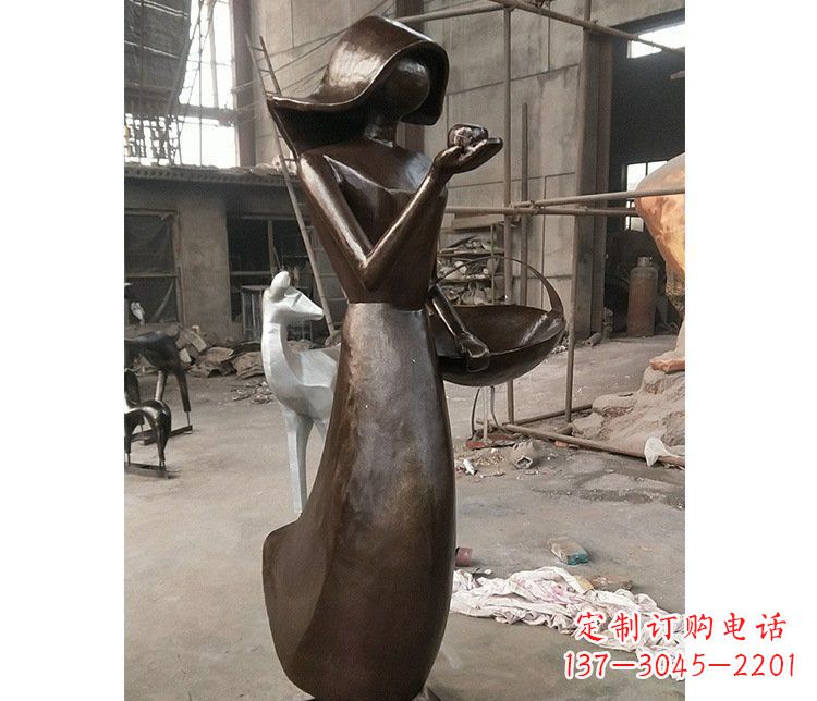 金华铜雕逛街女孩人物雕塑