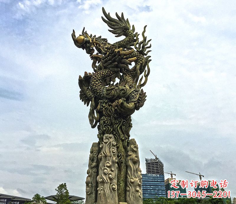 金华铜雕盘龙柱
