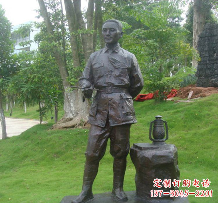 金华铜雕青年时期邓小平