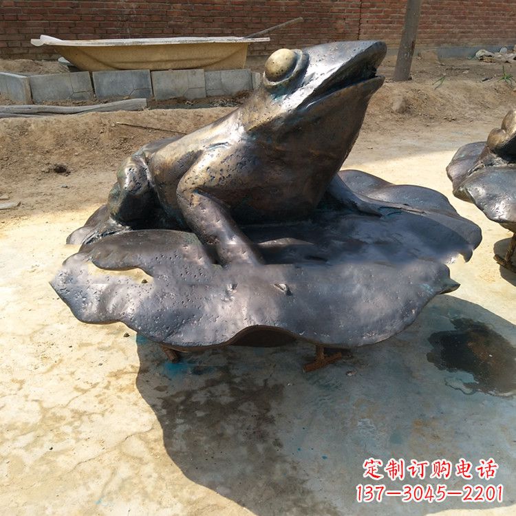 金华铜雕青蛙喷水雕塑