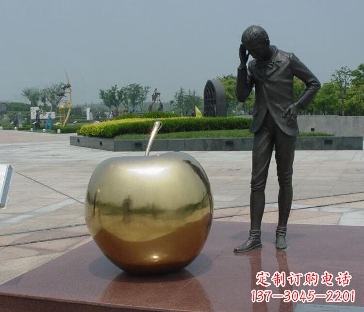 金华铜雕西方人物和苹果