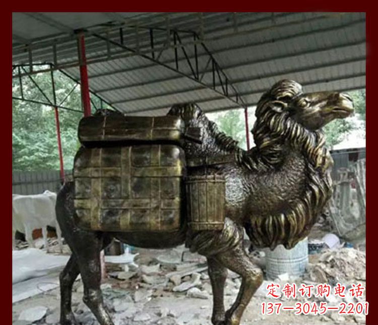 金华拖行李的骆驼动物铜雕