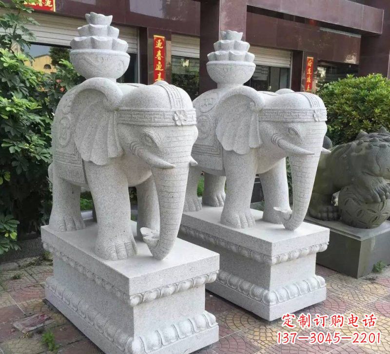 金华驮元宝的大象石雕