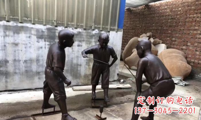 金华玩陀螺人物铜雕 (2)