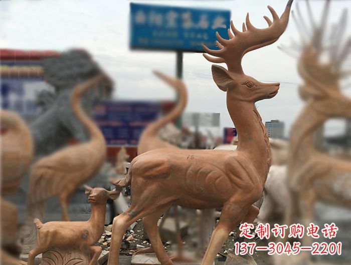 金华晚霞红动物驯鹿公园石雕