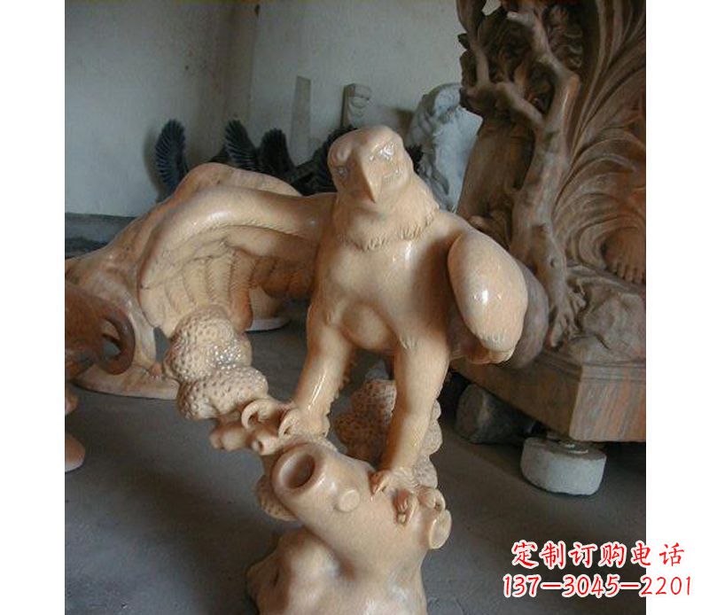 金华晚霞红老鹰石雕