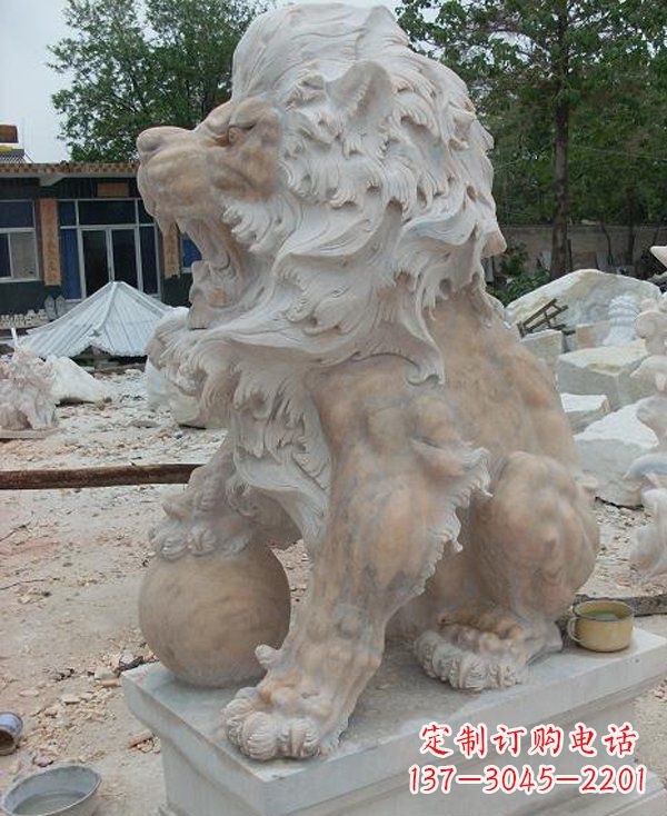 金华晚霞红寺庙门口西洋狮子石雕
