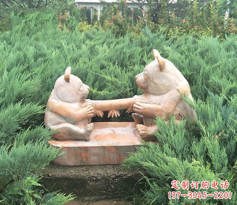 金华晚霞红熊猫母子石雕
