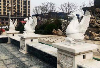金华中领雕塑提供最高质量的天鹅雕塑定制服务。…