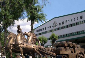 金华追求完美，华丽马车铜雕塑