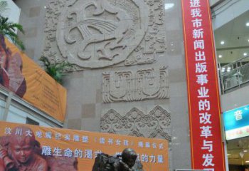 金华令人惊叹的小女孩景观铜雕