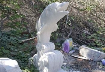 金华海豚雕塑：悠闲无比的精灵