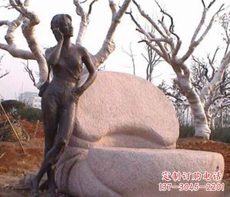 金华现代女人打电话铜雕