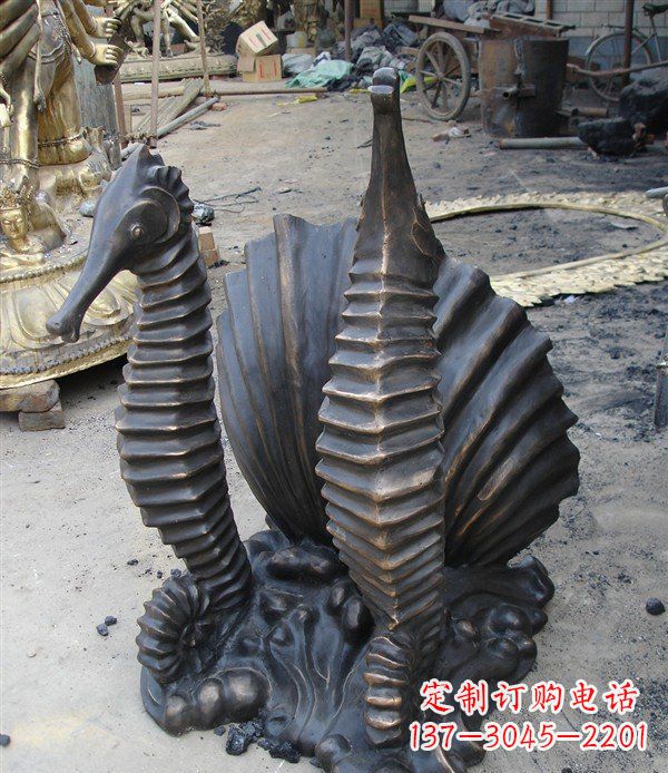 金华小区动物海马铜雕