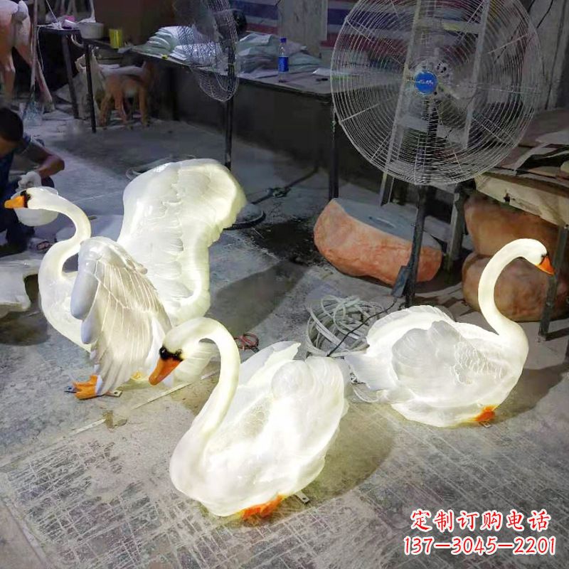 金华小区园林草坪发光天鹅景观雕塑摆件