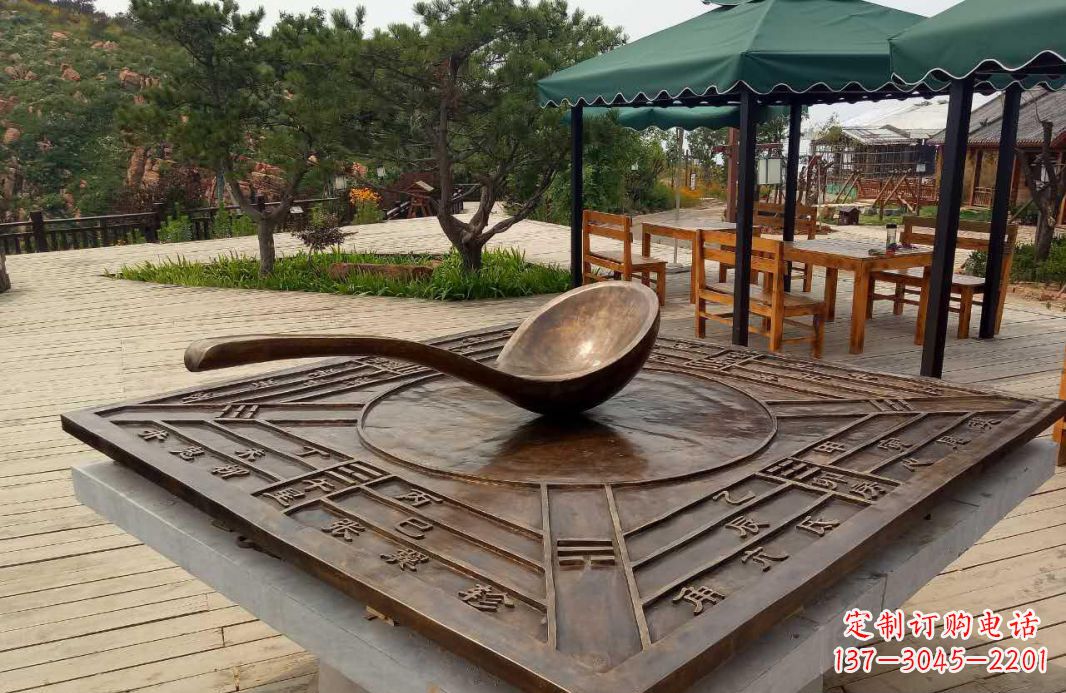 金华校园古代司南铜雕