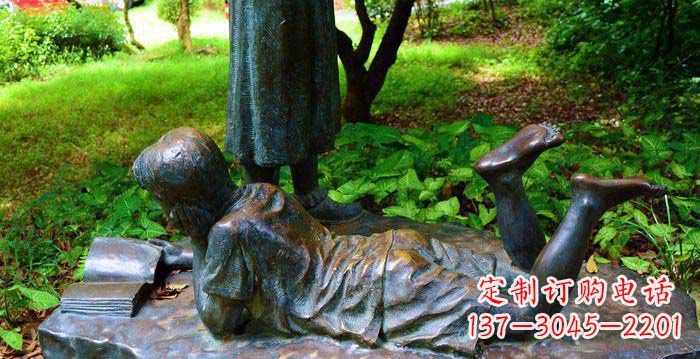 金华校园趴着看书的小男孩人物铜雕