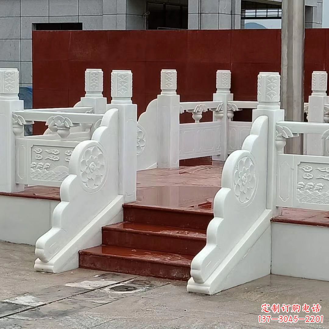 金华学校校园国旗台石雕