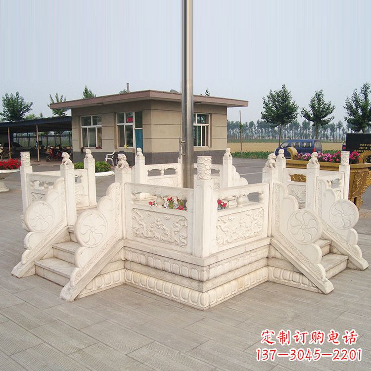 金华学校校园芝麻白广场升旗台