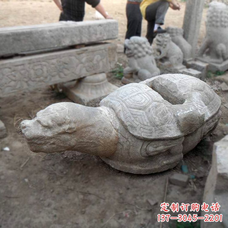 金华朱雀站在赑屃上的石雕