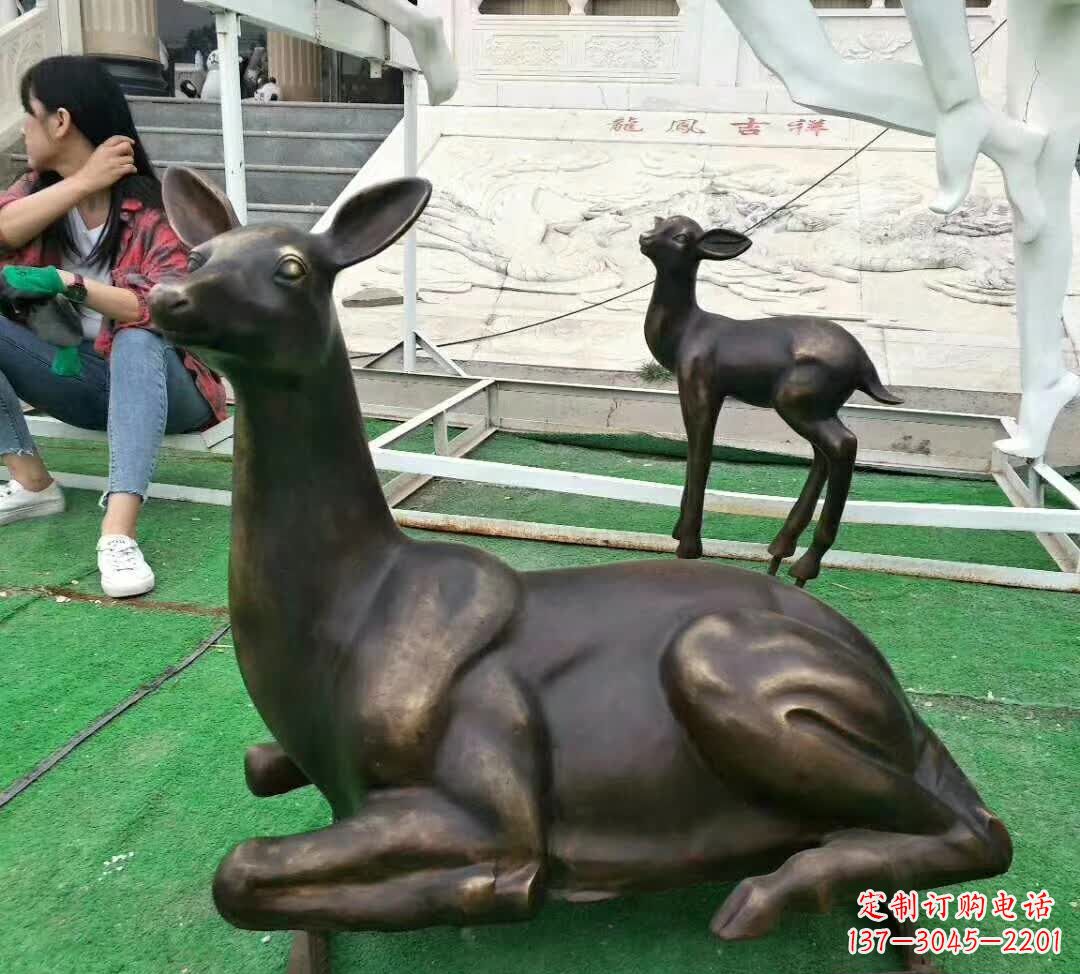 金华铸铜广场动物鹿雕塑