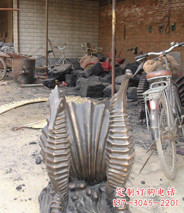 金华铸铜海马小区动物铜雕