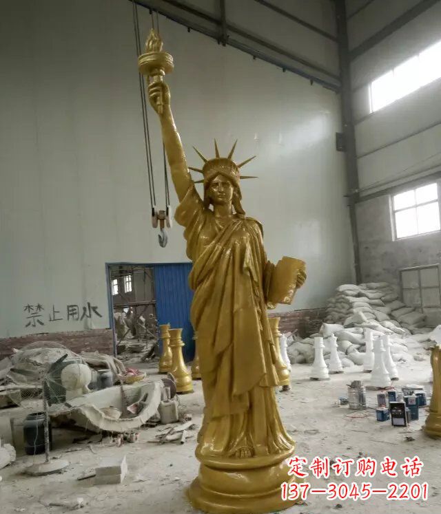 金华自由女神玻璃钢仿铜人物雕塑